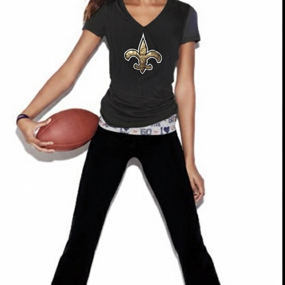 PINK Victoria's Secret Black and Gold V-Neck New Orleans Saints - Picture 5 of 5